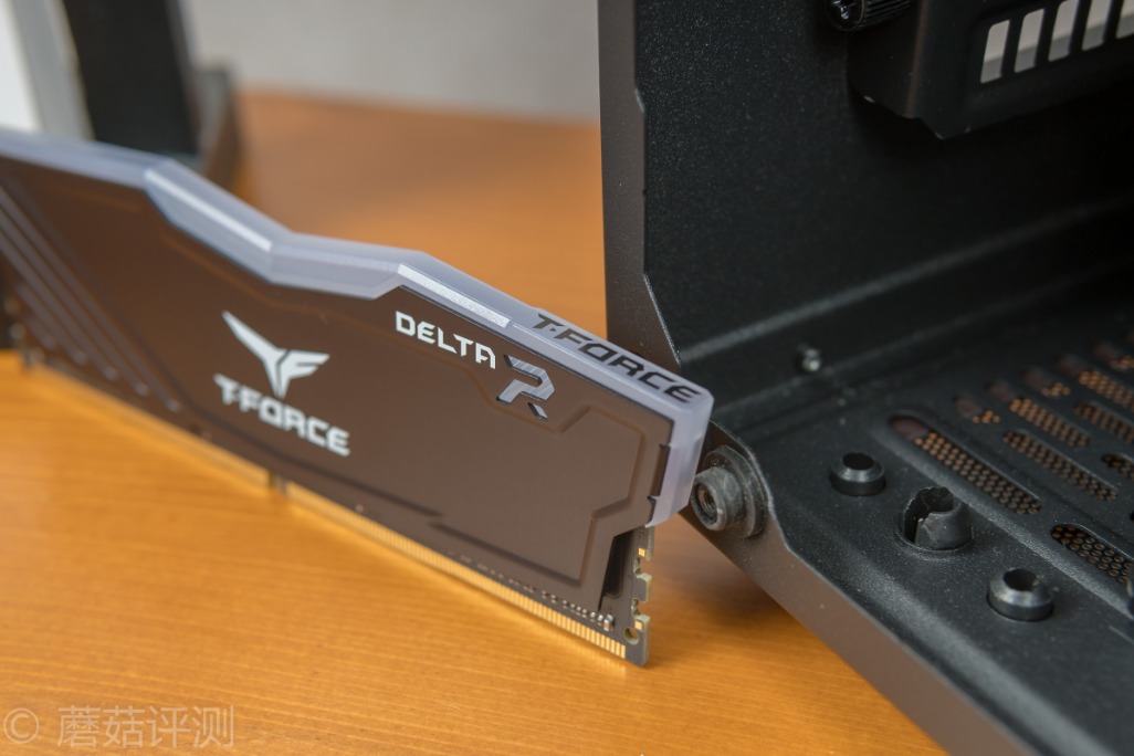 十铨deltargb,十铨team内存几线品牌