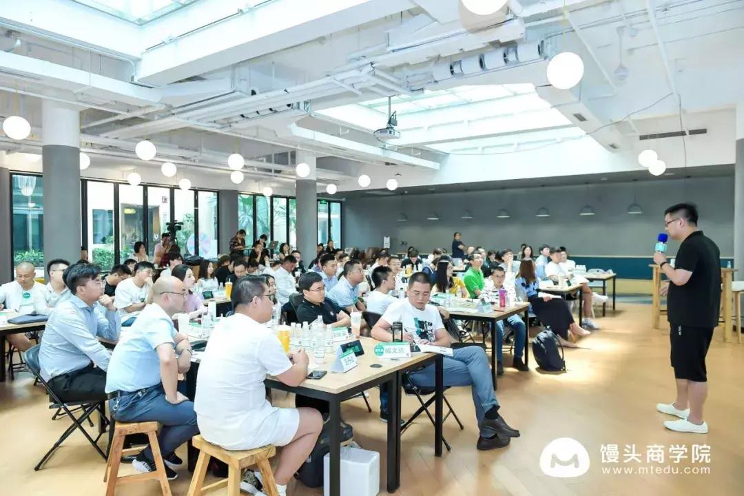 我们从20万字讲稿里，总结出抖音网红牛肉哥6个月带货1.3亿的秘密