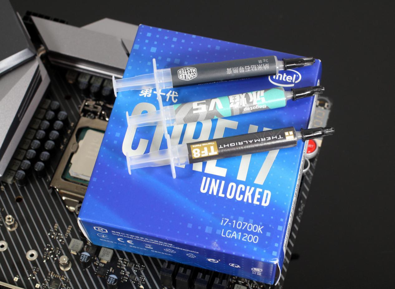 三款主流硅脂横评：谁能为十代酷睿散热解忧？