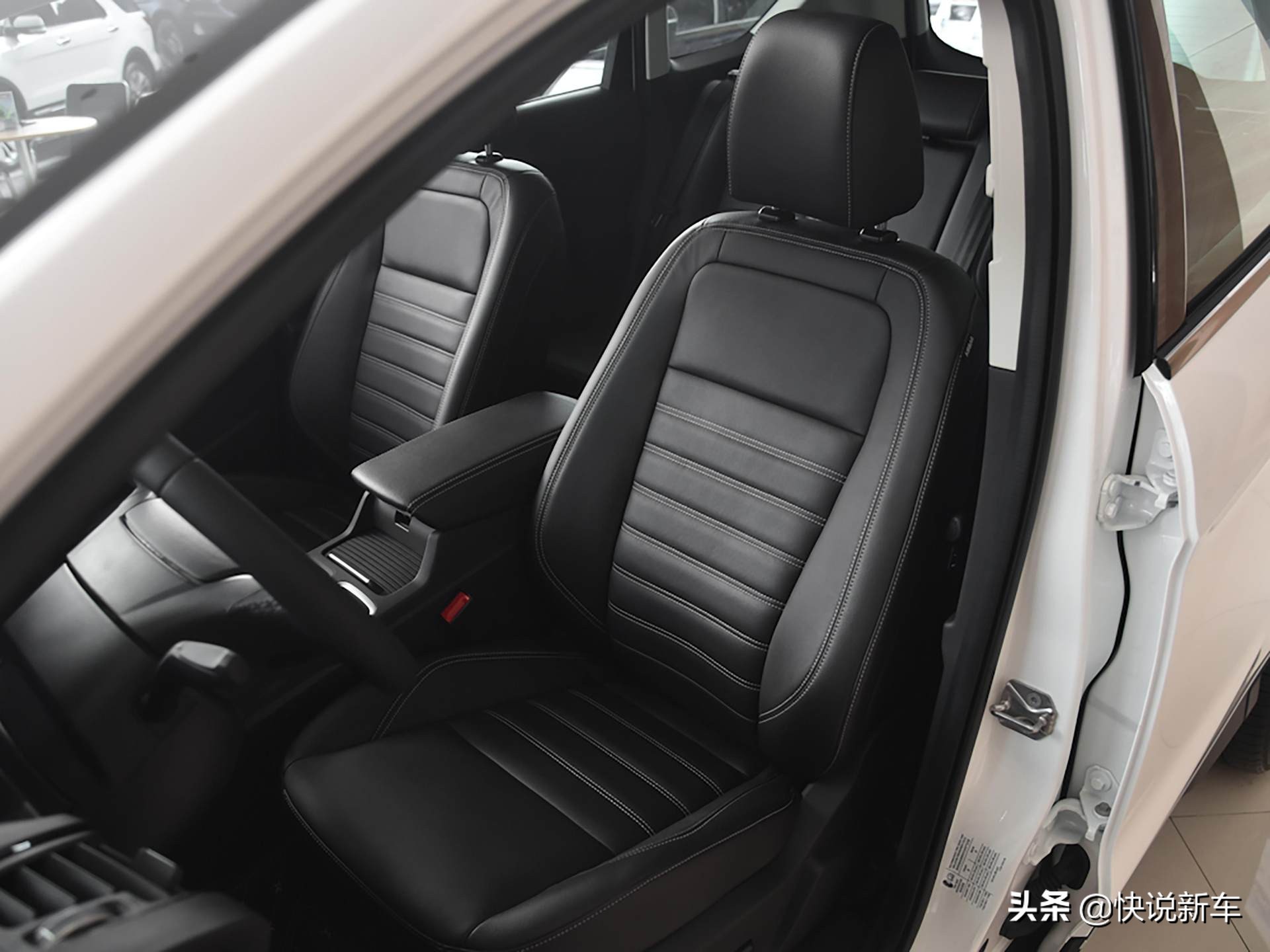 全球实拍福特翼虎,福特翼虎最顶配是全时四驱吗