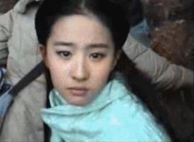 空中一字马搞笑图,一个突如其来的一字马