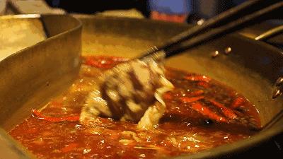 中国人又对火锅下手：火锅奶茶、火锅蛋糕，而老外吃的火锅更奇怪