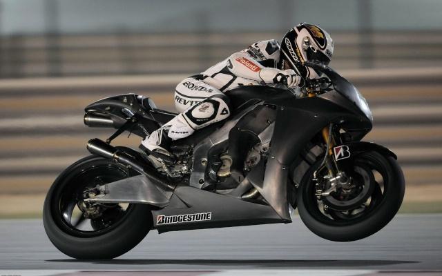 摩托车风冷与水冷还有油冷的区别,摩托车油冷和水冷的区别哪个好