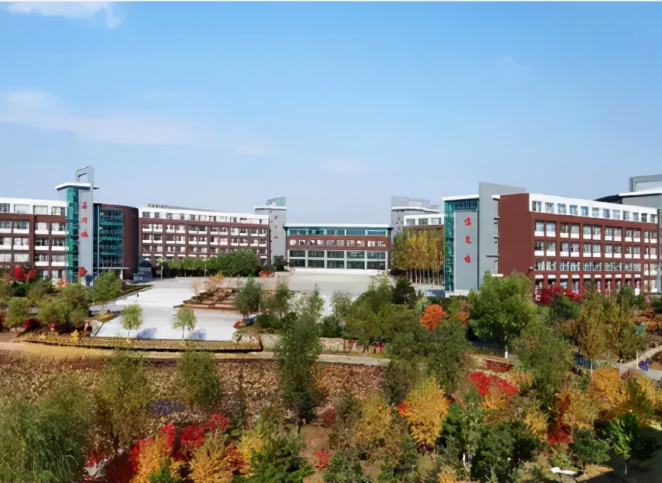 长春占地面积最大的高中,长春树仁高中和文苑高中哪个更好