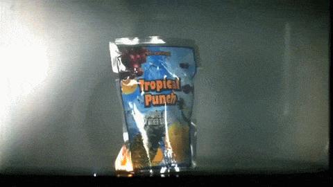 把葡萄放进微波炉爆炸实验,把两个葡萄放进微波炉