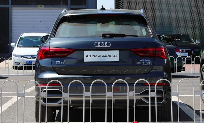 奥迪q32.0t和宝马x12.0t,奥迪q3是四缸2.0t的吗