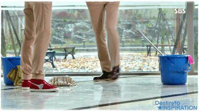 大脚趾肚偶尔钻心疼痛是什么原因,大拇脚趾边上肉钻心的疼是咋回事