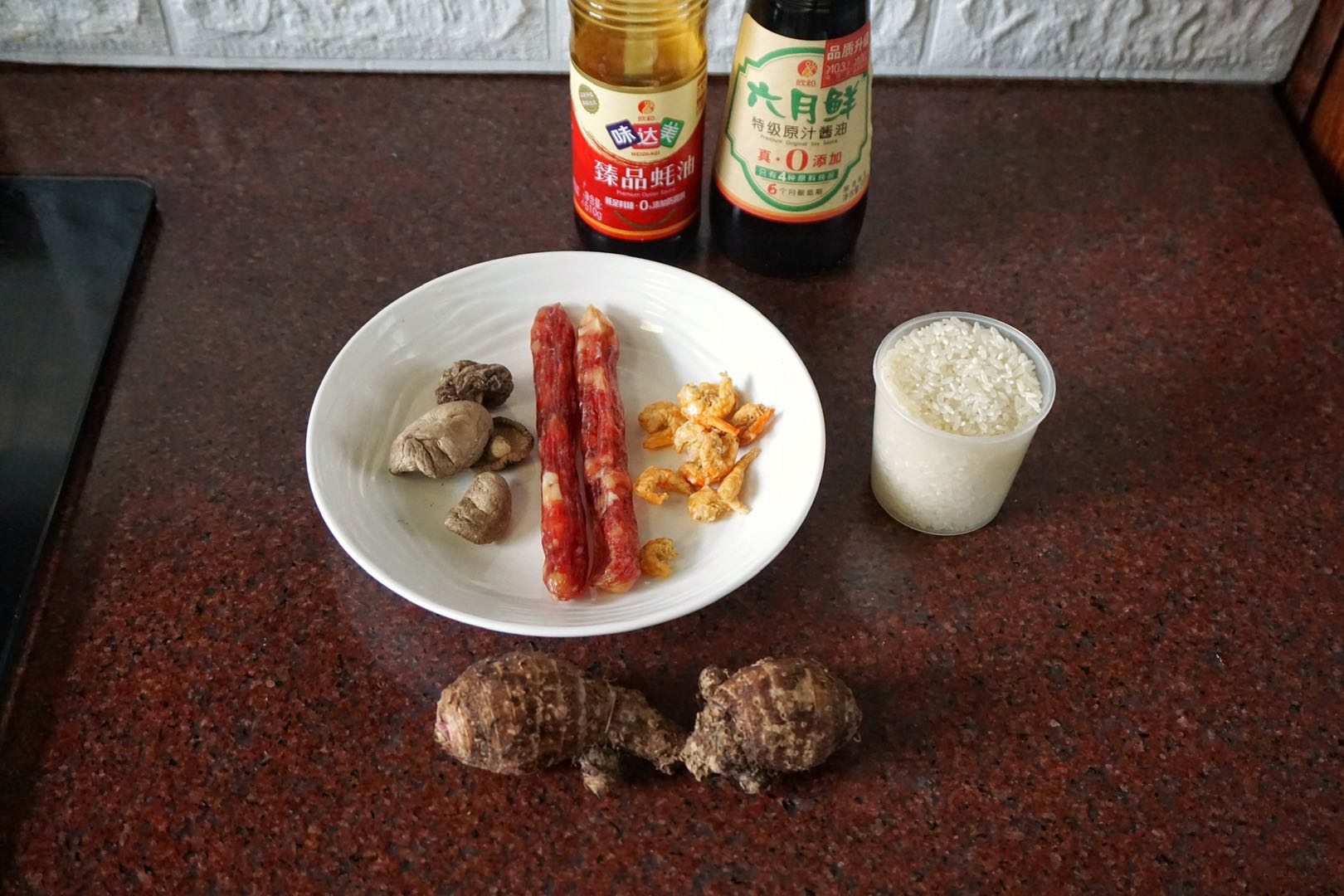 腊味煲仔饭美味飘香,腊味煲仔饭口味