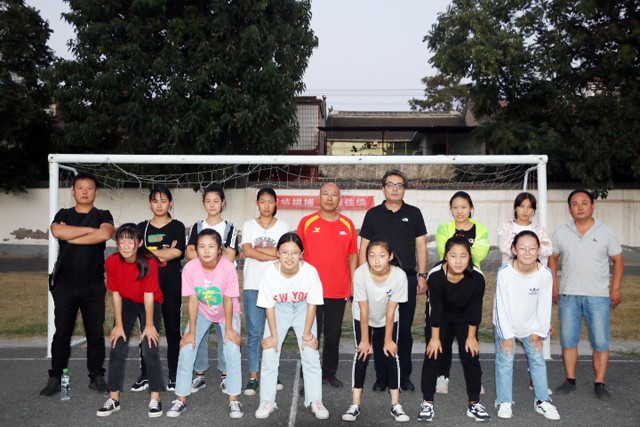 激发兴趣足球活动,激发足球热情