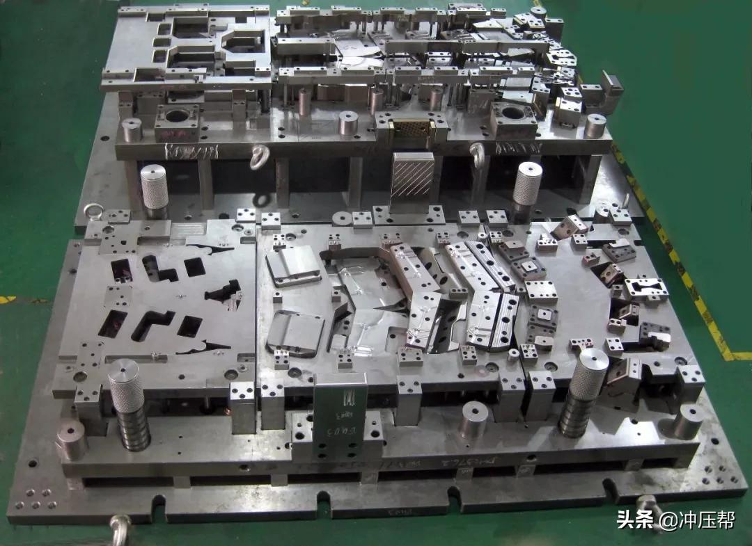 冲压模具设计入门40课,鱼眼端子冲压模具设计