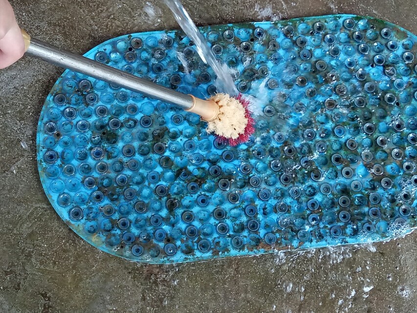 带洞的软pvc地垫脏了怎么清洗,纯羊毛皮地垫的正确清洗方法