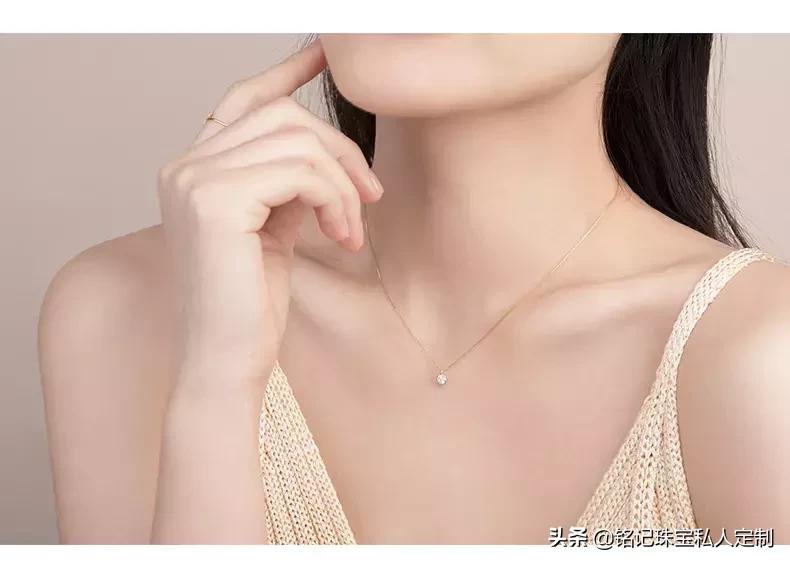 莫桑石吊坠视频,莫桑石吊坠香槟色