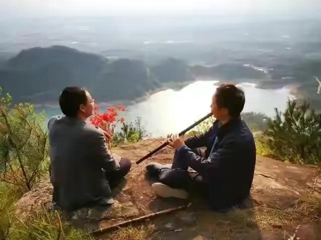 卧庐诗话@有趣的性灵总要相遇