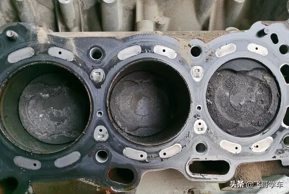 丰田皇冠3.0发动机大修有点共振,皇冠发动机烧机油大修