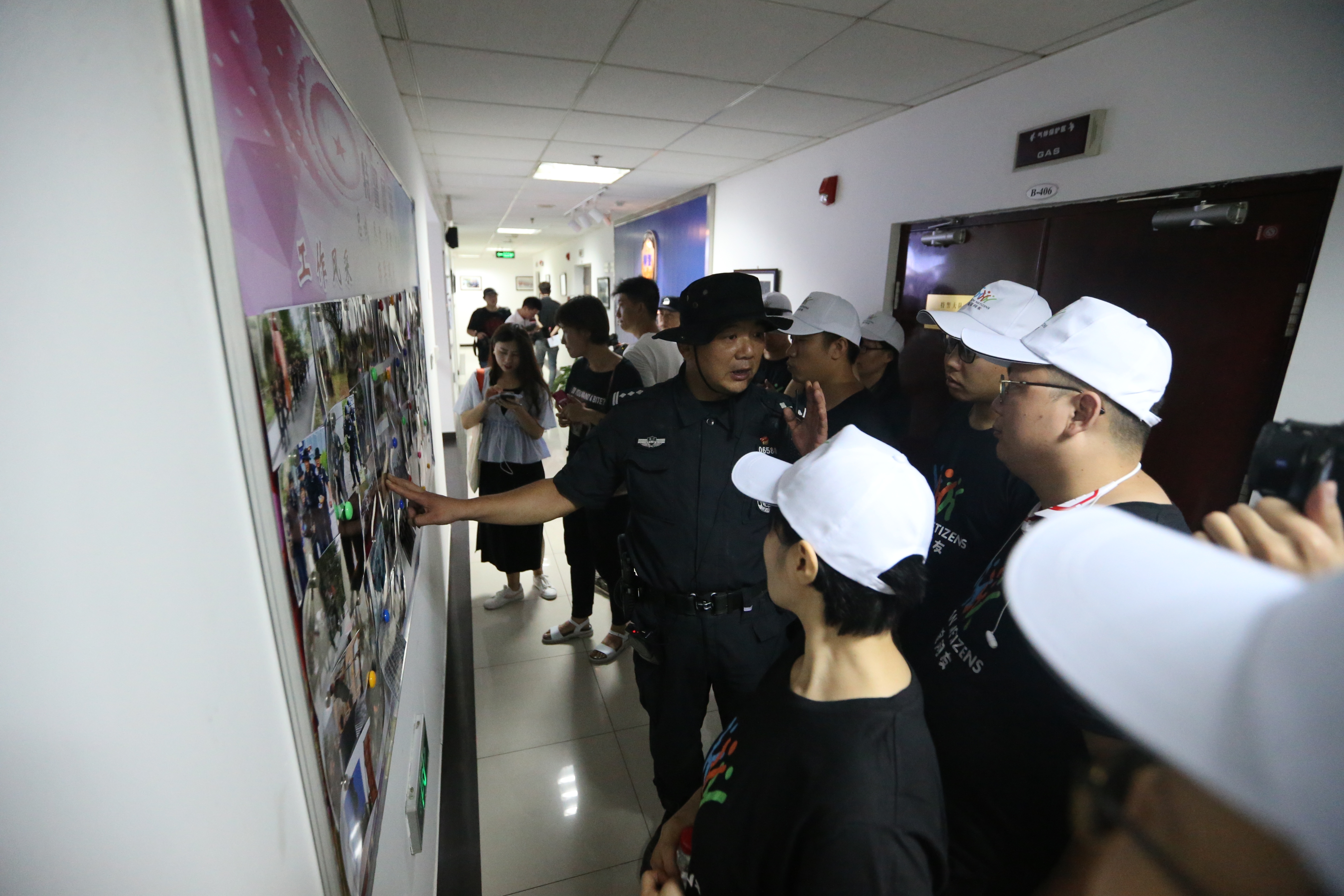 巡特警训练活动,欢乐警营