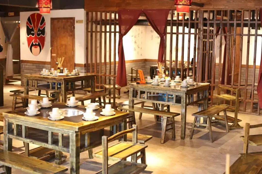 包锅底油碟的19.9自助火锅,一桌一个锅底39元自助油碟