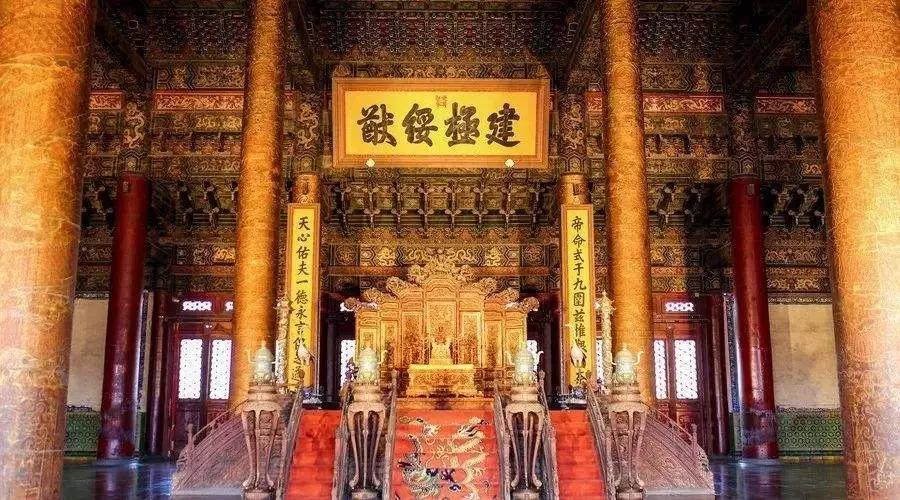 世界上最奢华的宫殿是什么宫殿,世界上现存最大最完整的木质宫殿