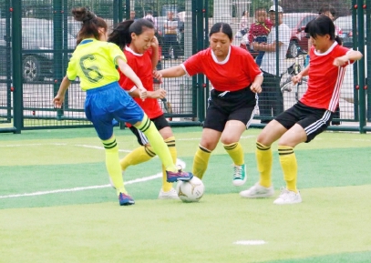 汕头龙湖区朝阳小学足球,朝阳长江路小学视频