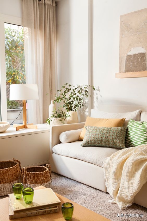 白色沙发究竟有多美？没试过这些搭配，你可能永远想象不到