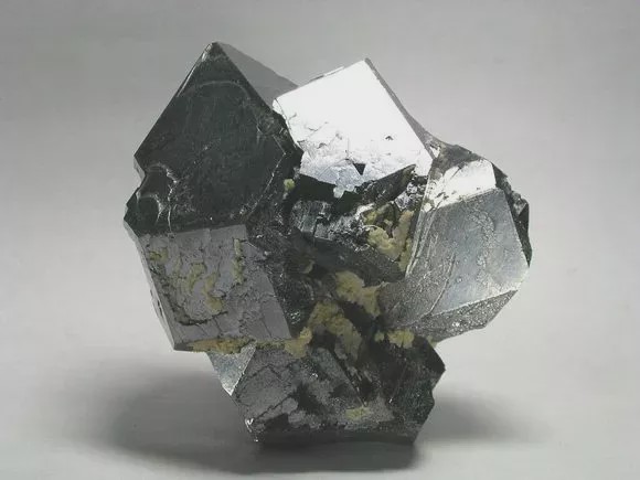 死了可以不火化用福尔马林泡着吗,死后尸体能不火化吗