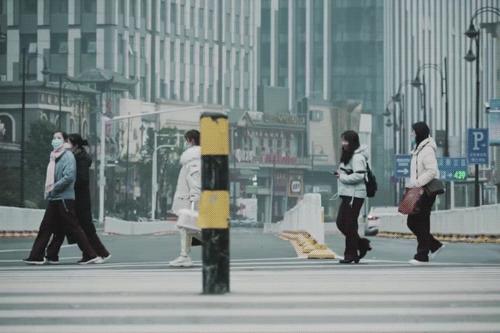 武汉24岁女孩抗肺炎经历,武汉女孩生病