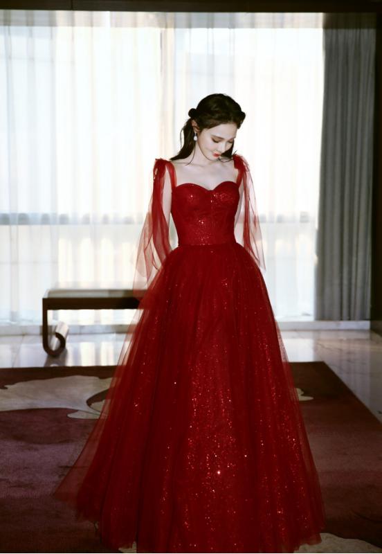 显得不臃肿的棉服,臃肿的棉服怎么穿显瘦又时尚