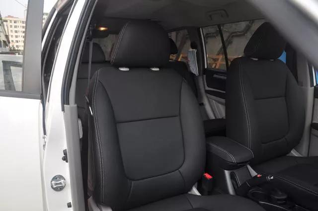 买车有必要买真皮座椅吗,真皮座椅与纺织座椅的优缺点