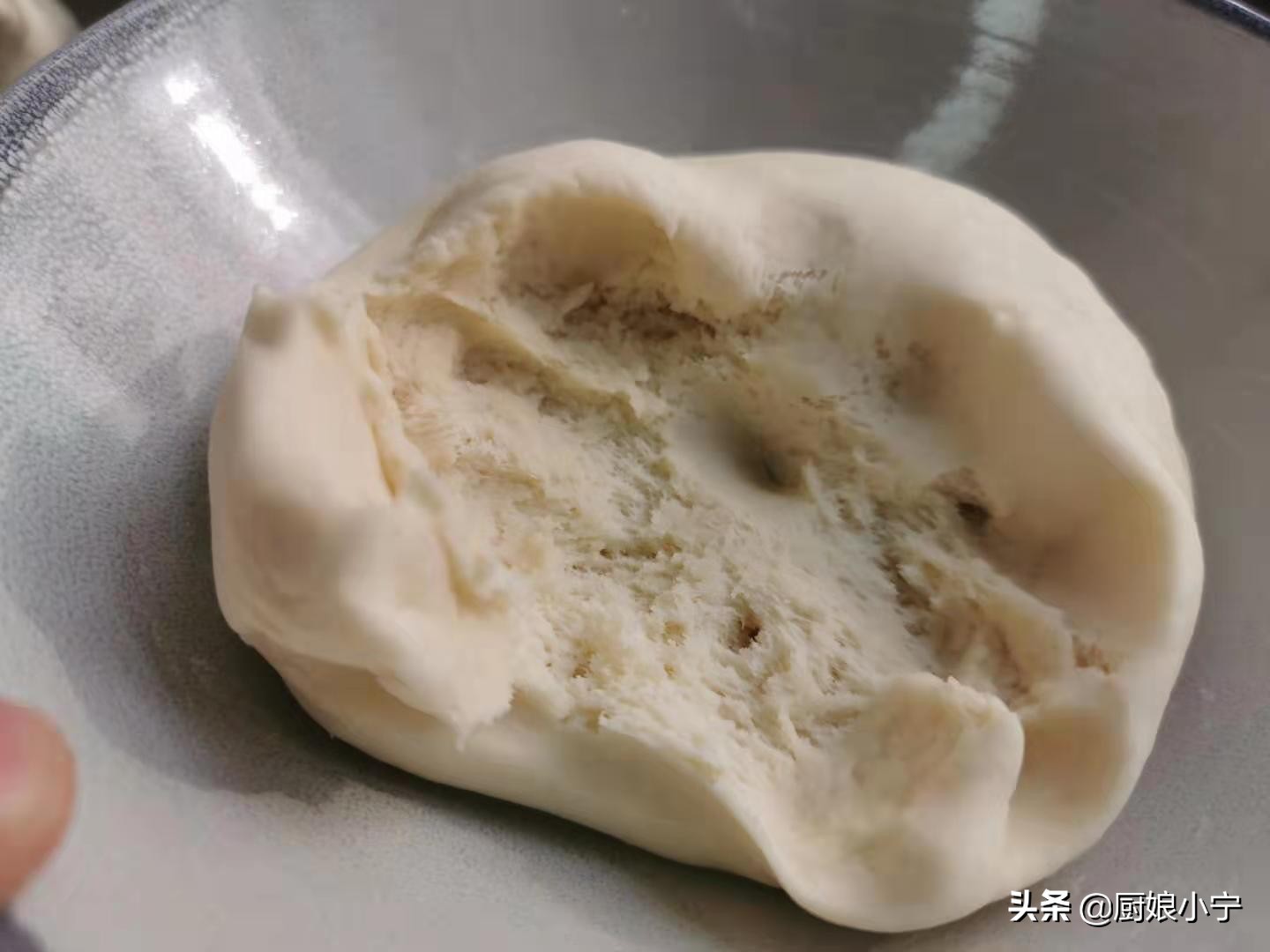 发面馒头怎么蒸才会更松软,怎样发面快且蒸出馒头喧软香甜