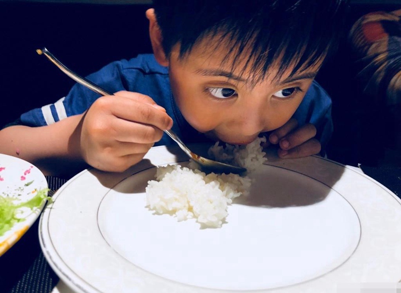 孩子出现什么症状到了猛涨期,孩子有这三种症状说明进入猛涨期