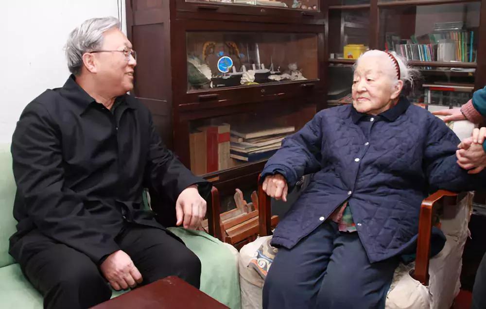 特朗普三个女儿合影照片,特朗普女儿100张罕见照片曝光