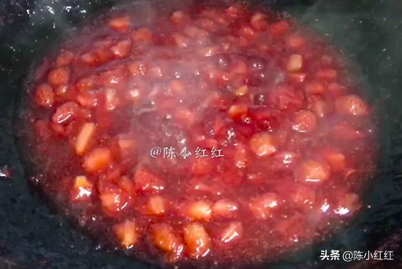 自己在家做草莓酱的方法,怎么做草莓酱又简单又好吃