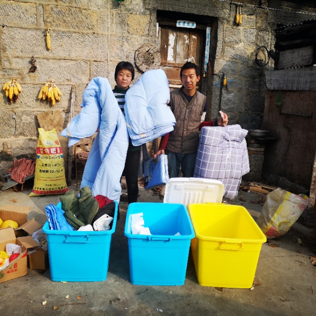 贫困山区留守老人吃饭,80岁以上的留守老人吃饭问题