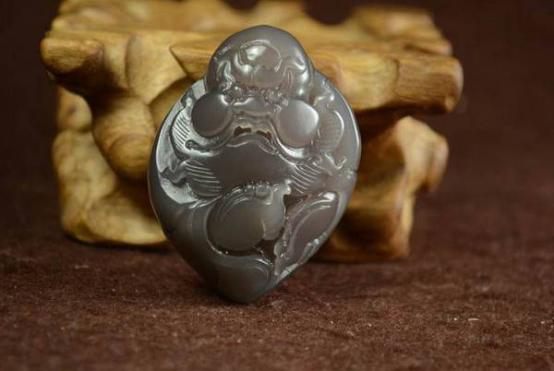 和田玉最不值得购买的四种玉,玩玉详解