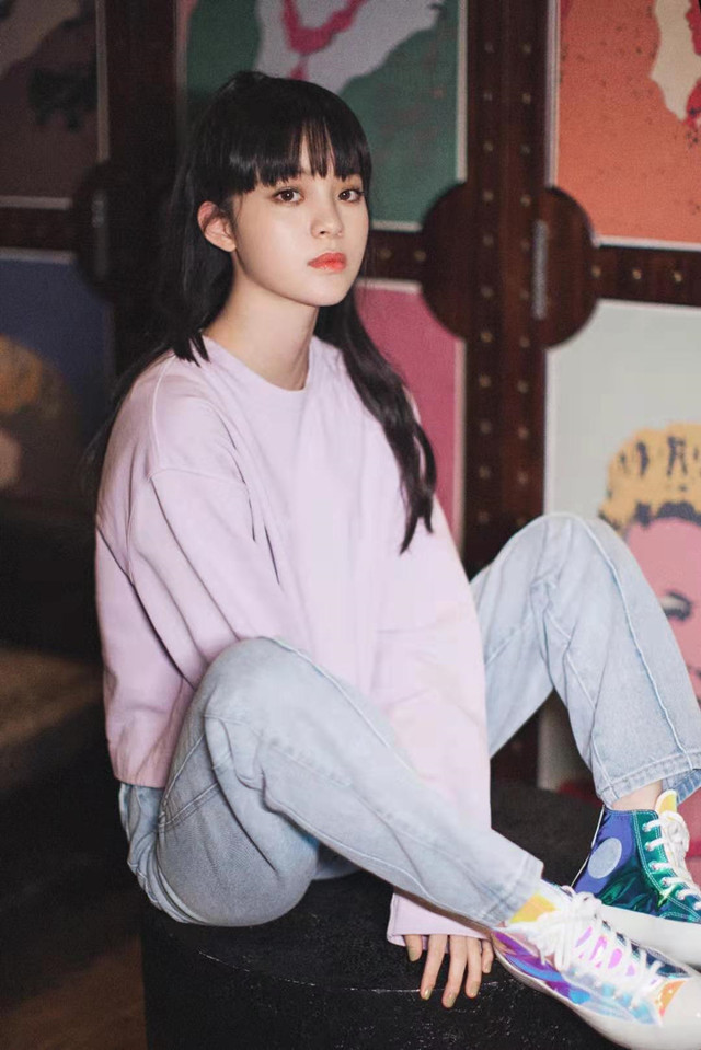 帆布鞋百搭是哪种颜色,帆布鞋经典百搭款