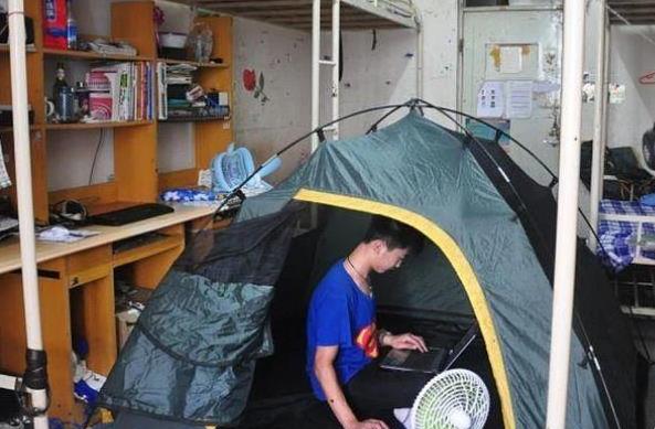 夏天宿舍没有空调降温方式,宿舍夏天热没空调怎么办