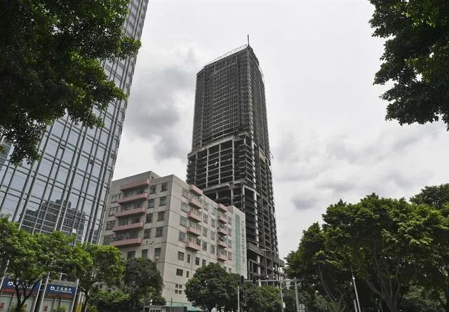 探访石家庄最大烂尾楼,石家庄25个烂尾楼项目已完工交付