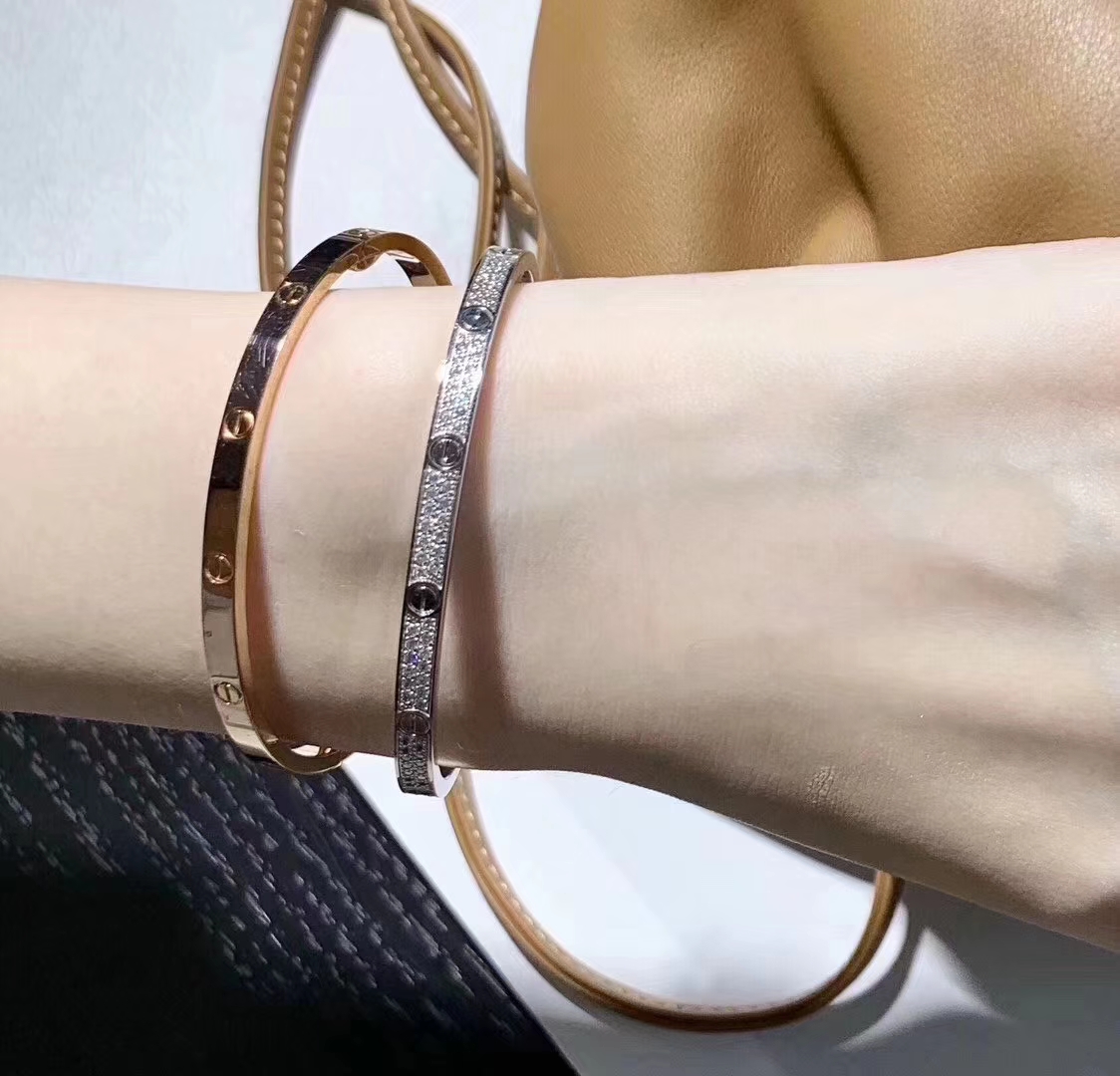 女式黄金手镯什么款式好看,彩金镶翡翠手镯