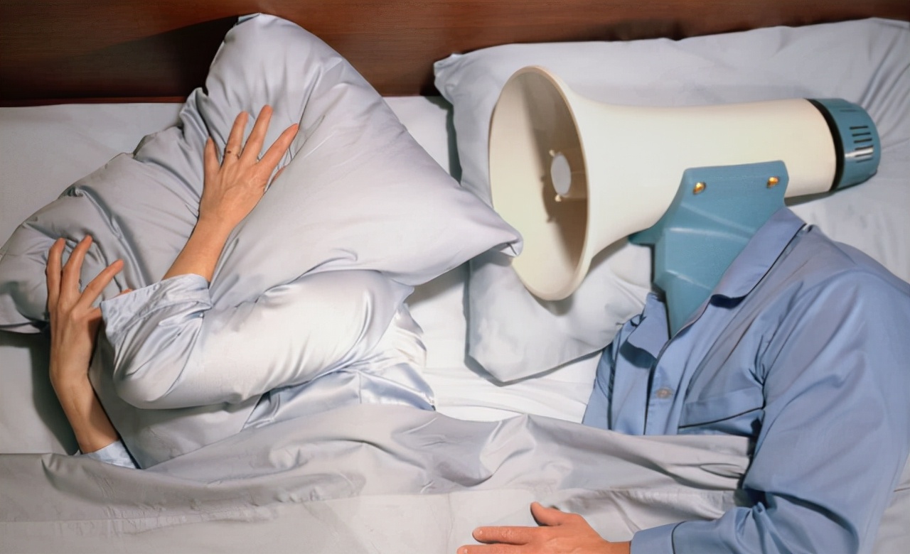 慢性咽炎为何会“找”你？提醒：或与4个因素有关，打呼噜算一个