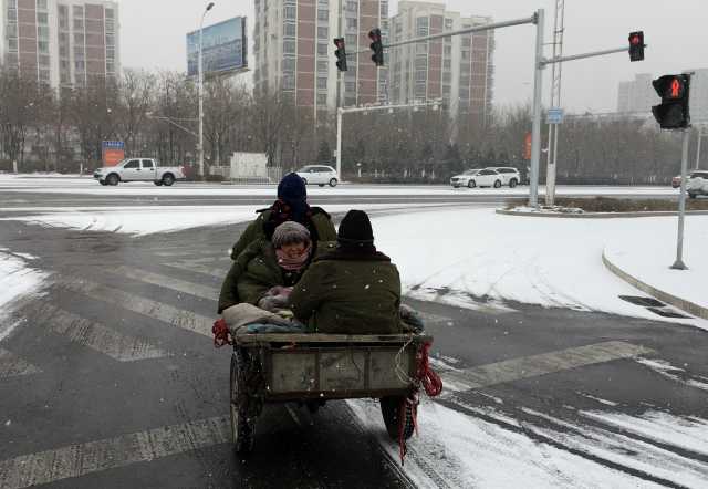 石嘴山普遍降雪气象台发布道路结冰黄色预警
