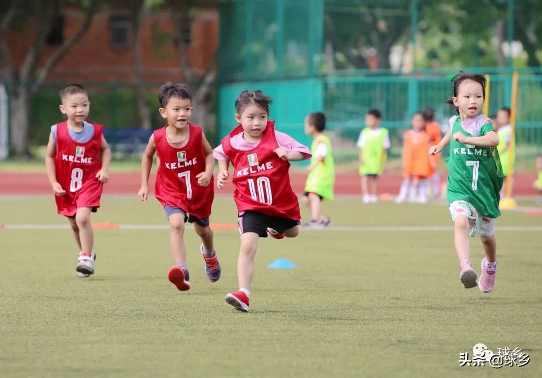 快乐足球记忆录,足球带给孩子们更多的快乐和成长