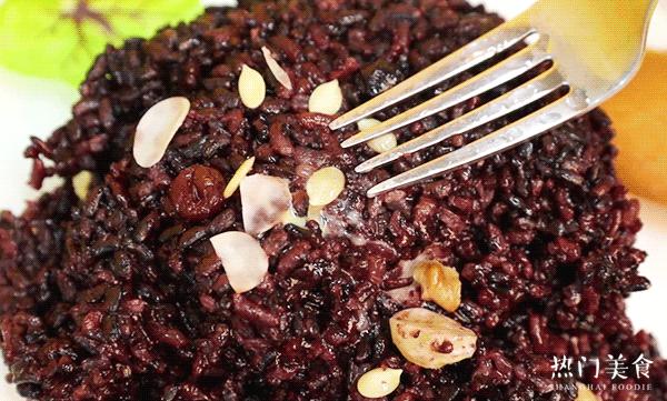 不是我说，上海人也太太太太太爱吃八宝饭了吧