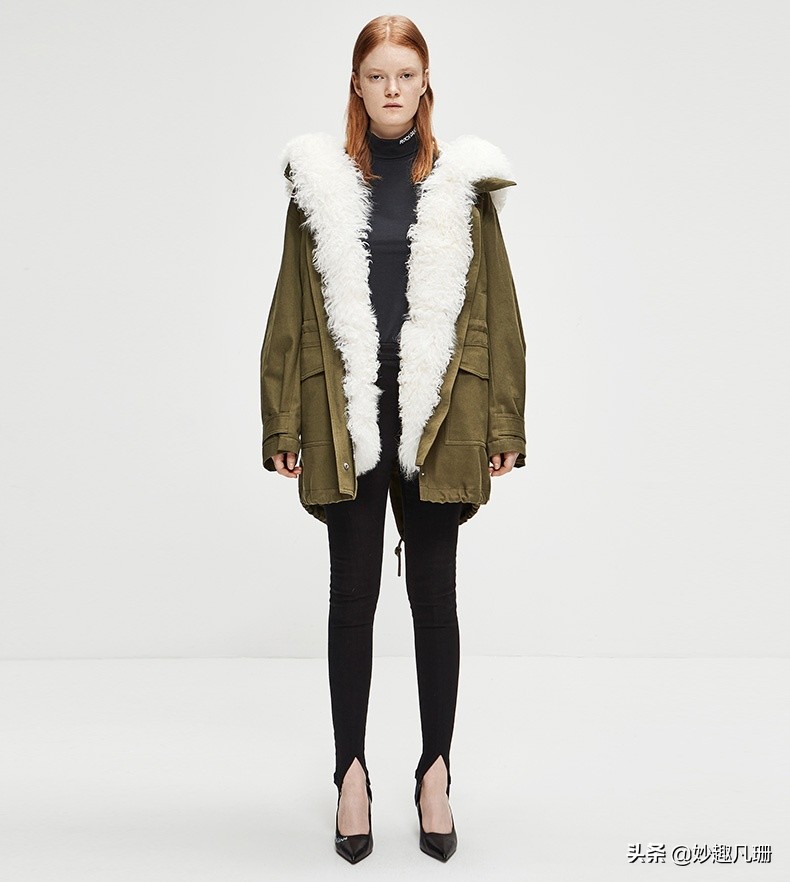 看一下各种羽绒服,好多好看的羽绒服