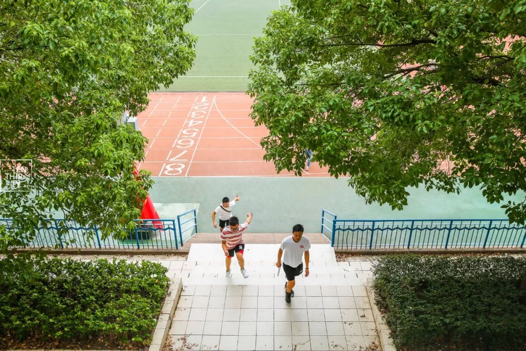 每一辆901，都承载着武汉江夏上万学子的青春