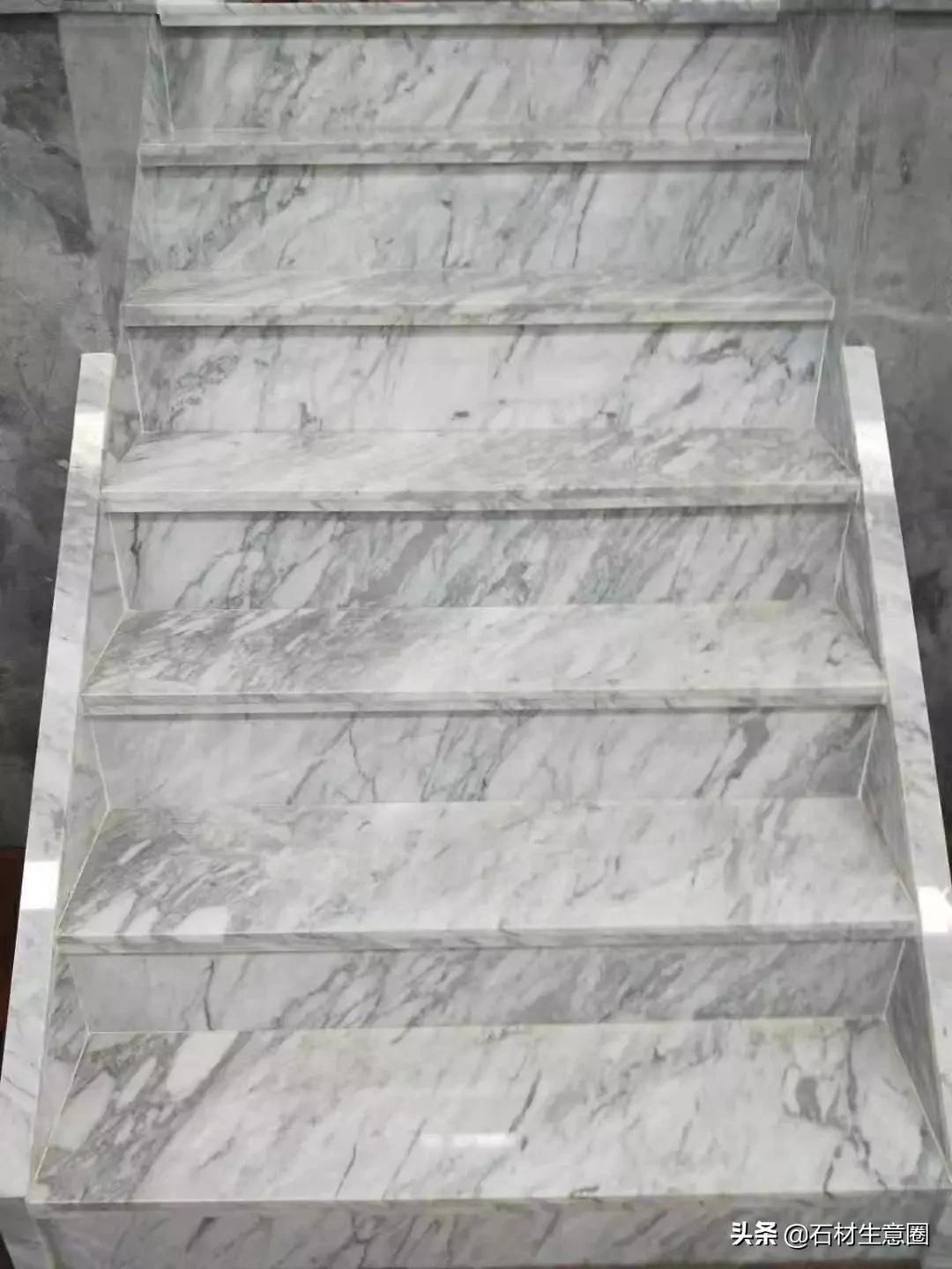 岩板选择卡拉拉塔白还是鱼肚白,卡拉拉白通体大理石