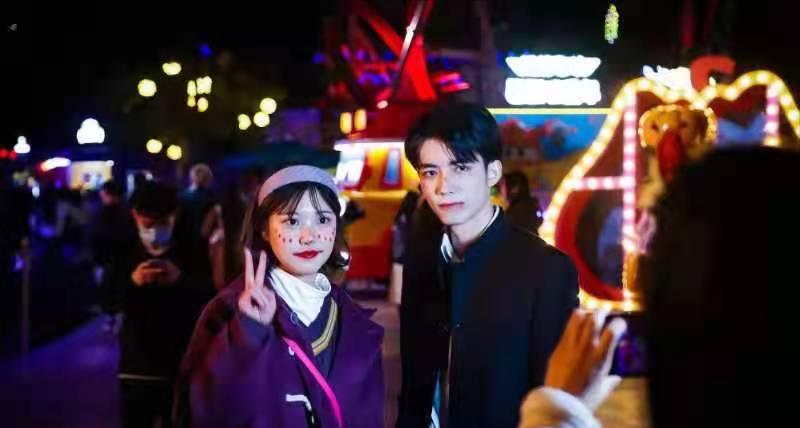 武汉欢乐谷五一游客,武汉欢乐谷五一现场