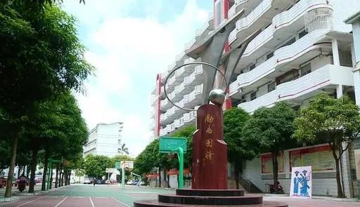 南宁中学中考成绩排名一览表,龙堤中学在南宁排名