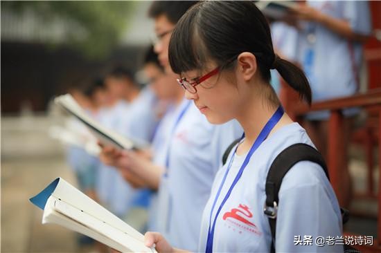 一个父亲的高考日记,一位爸爸记录了女儿成长的照片