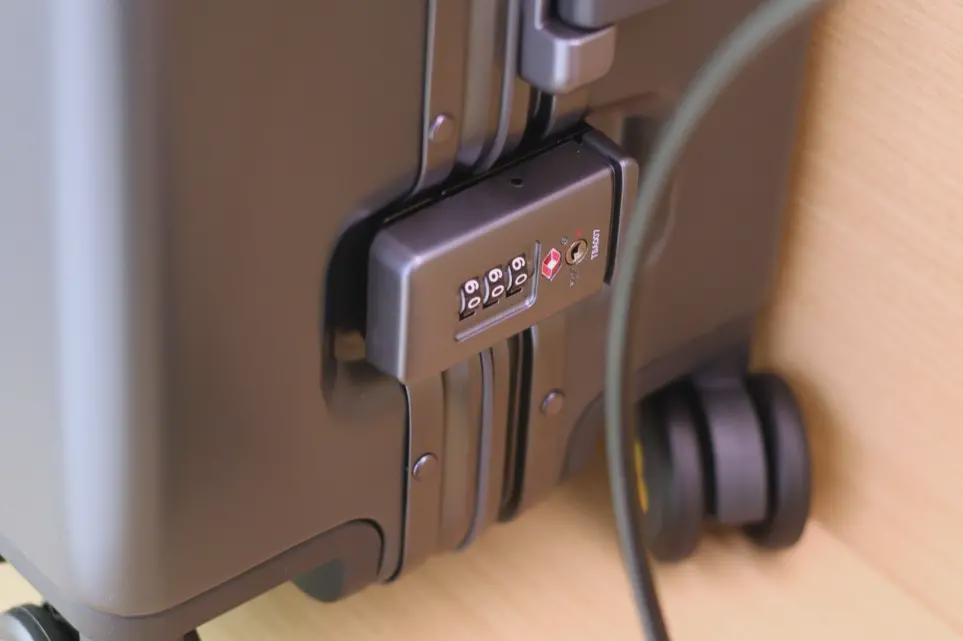 地平线8号28寸和90分旅行箱对比,地平线8号level8旅行箱测试