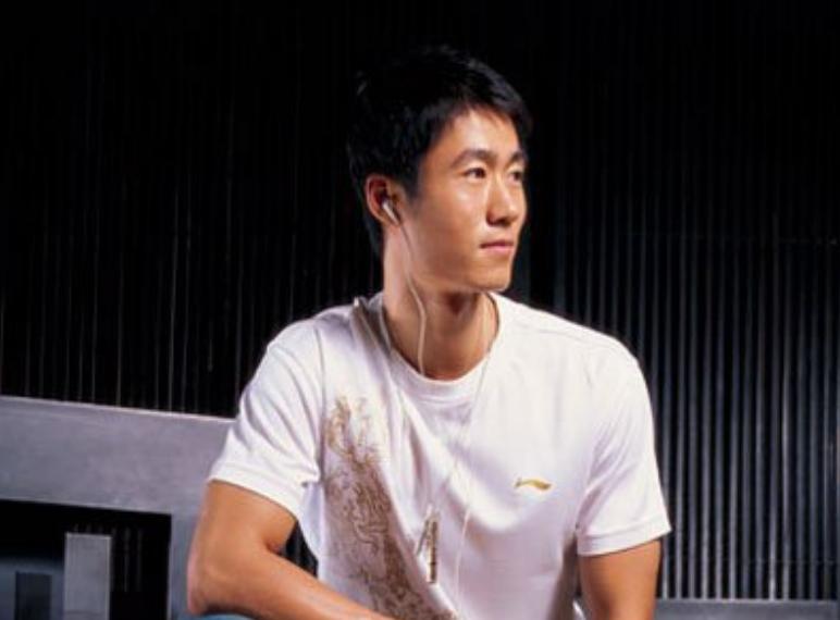 40岁王励勤近照,赵薇王励勤现在私下还有联系吗