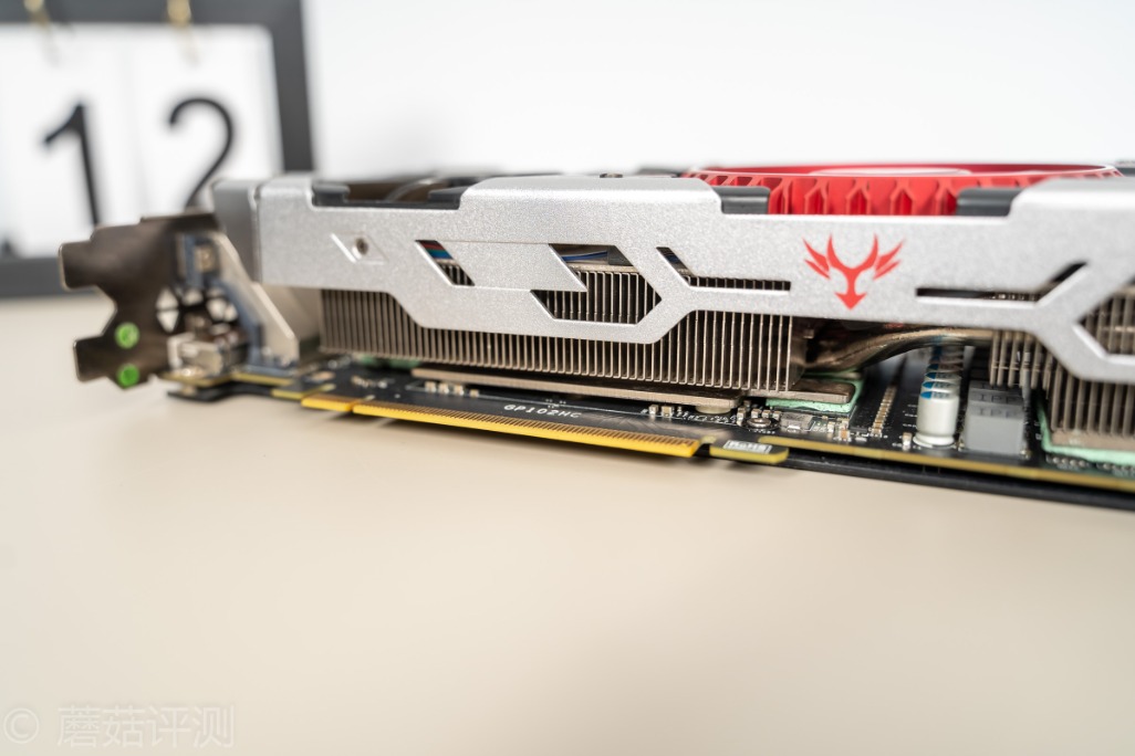 七彩虹1080ti相当于现在什么显卡,游戏显卡钉子户